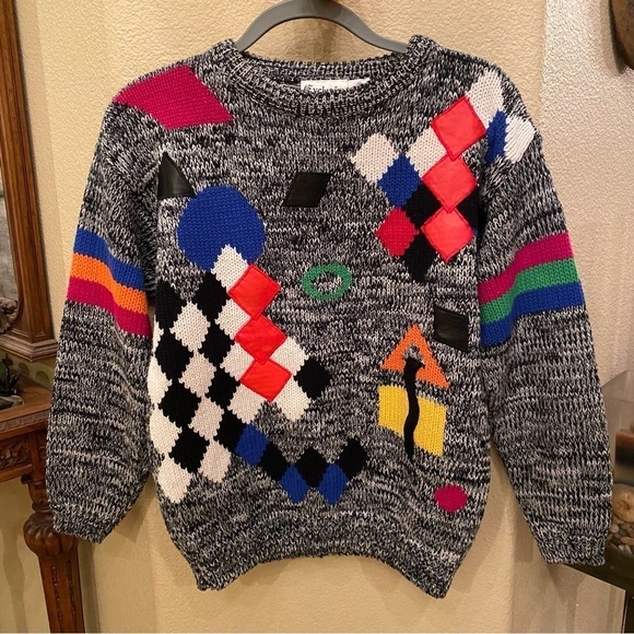 Vintage EXCLUSIVE IMPORTS Women Colorful Geometric Pattern Sweater Size Small - Picture 1 of 6